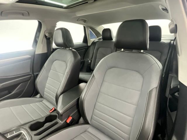 Used 2025 Volkswagen Jetta SE image 6