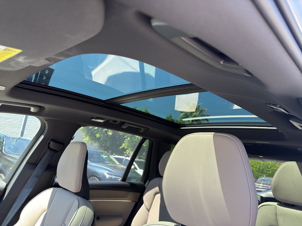New 2026 Volvo XC90 B6 Plus w/ Protection Package Premier image 19