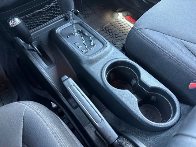 Used 2016 Jeep Wrangler Sport w/ Connectivity Group AWD/4WD image 9