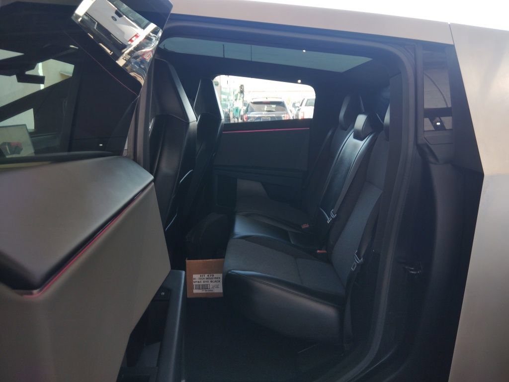 Used 2026 Tesla Cybertruck 2WD Crew Cab image 21