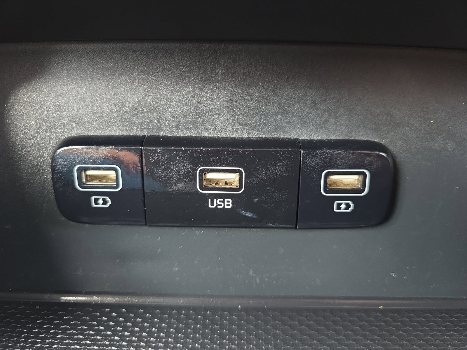 Certified 2024 Kia Carnival LX image 20