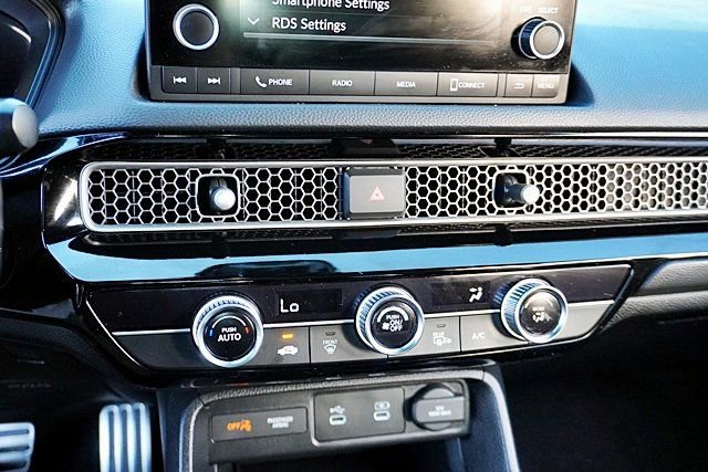 Used 2025 Honda Civic Sport image 26