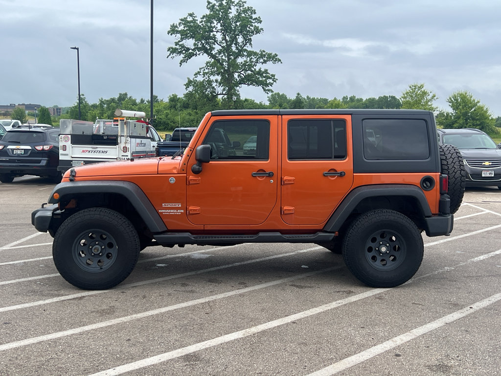Used 2011 Jeep Wrangler Unlimited Sport AWD/4WD image 2