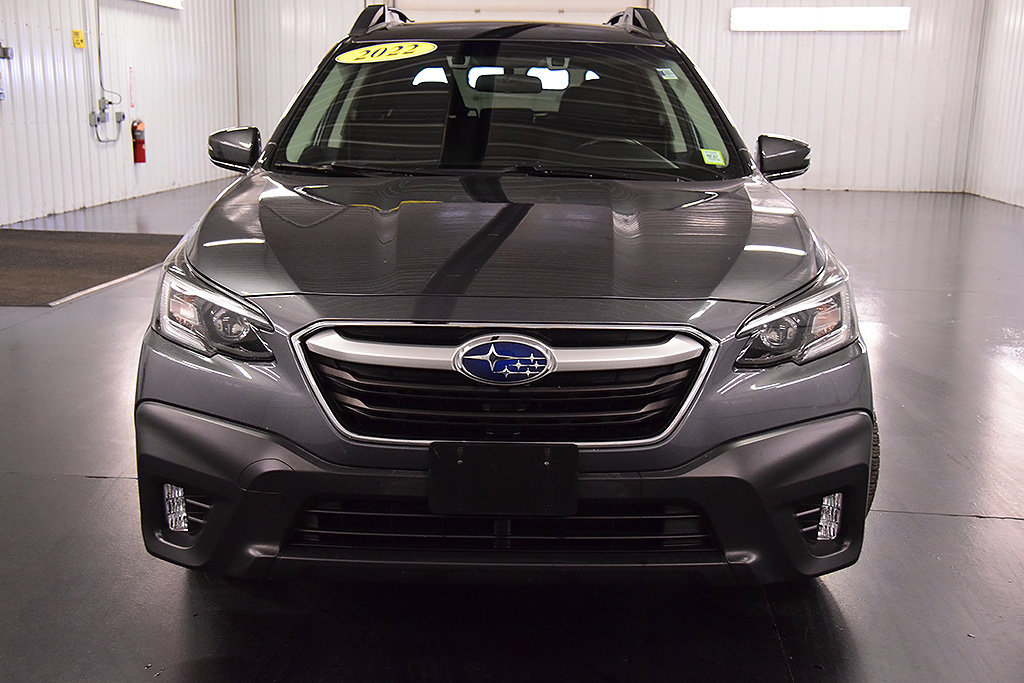 Used 2022 Subaru Outback Premium AWD/4WD image 2
