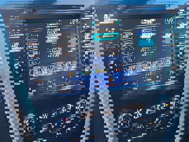 Used 2020 Nissan Murano SV image 23