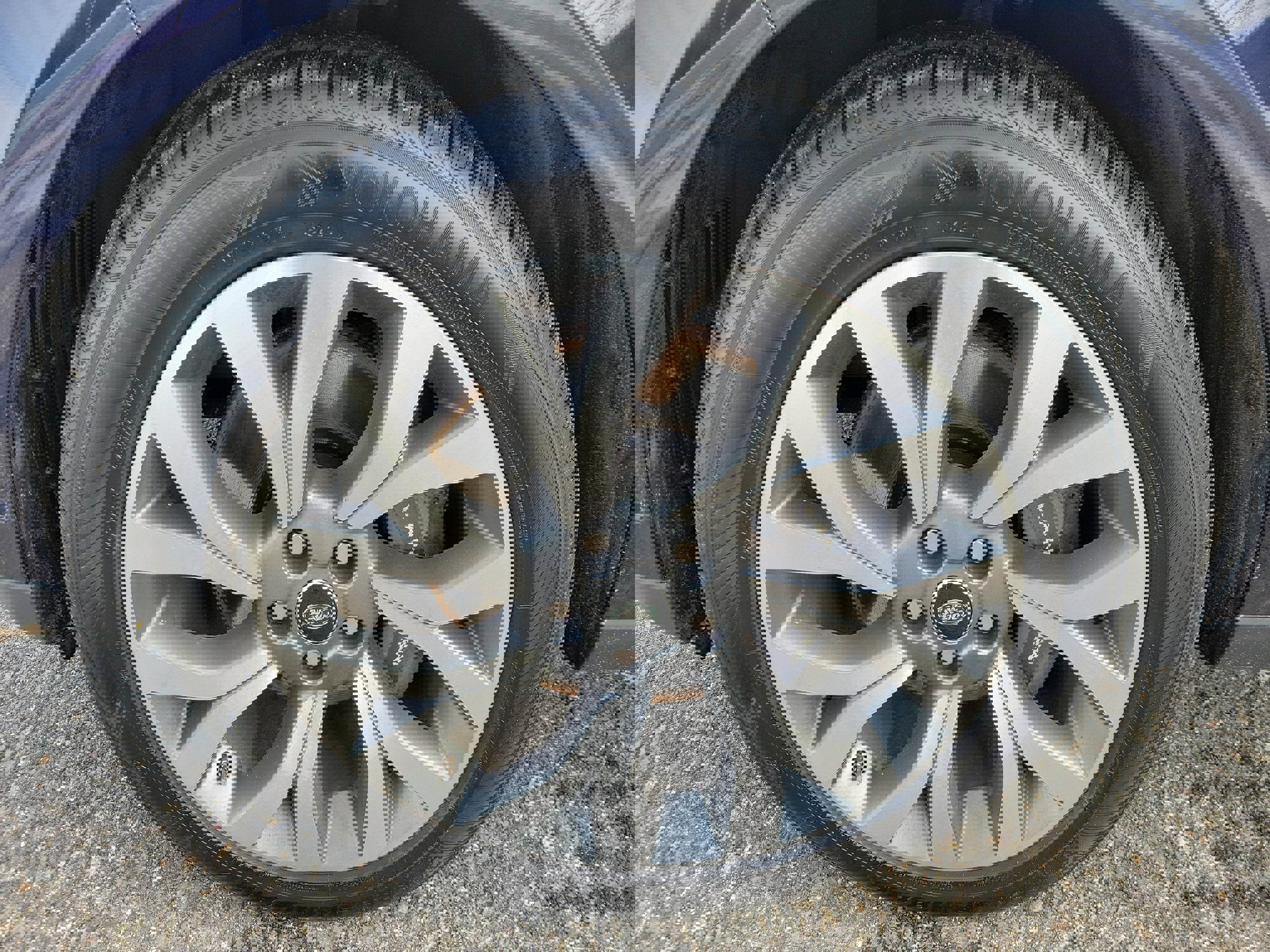 Used 2020 Land Rover Range Rover HSE image 11