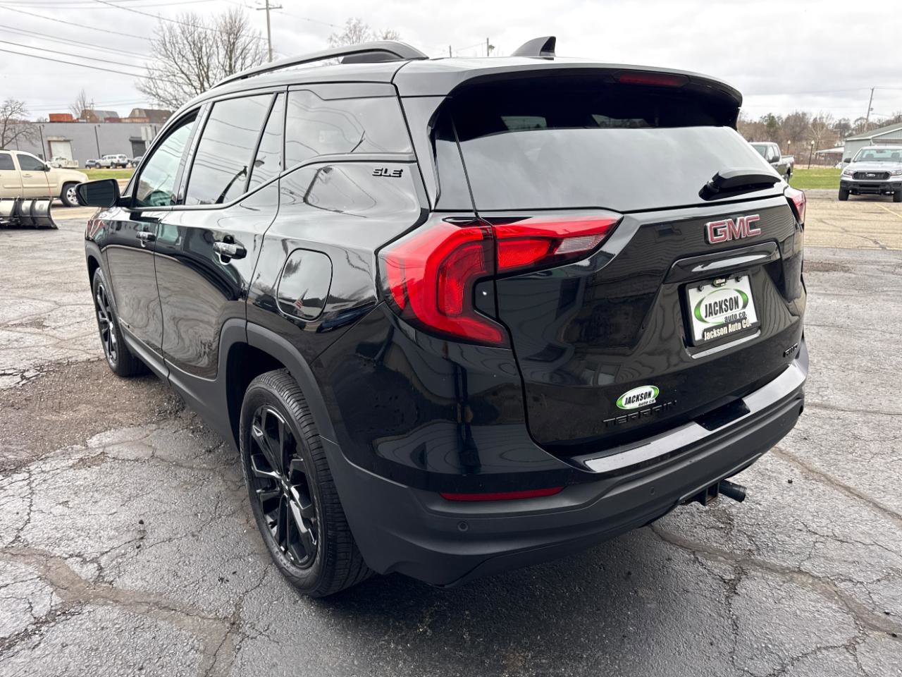 Used 2019 GMC Terrain SLE w/ Driver Convenience Package image 3