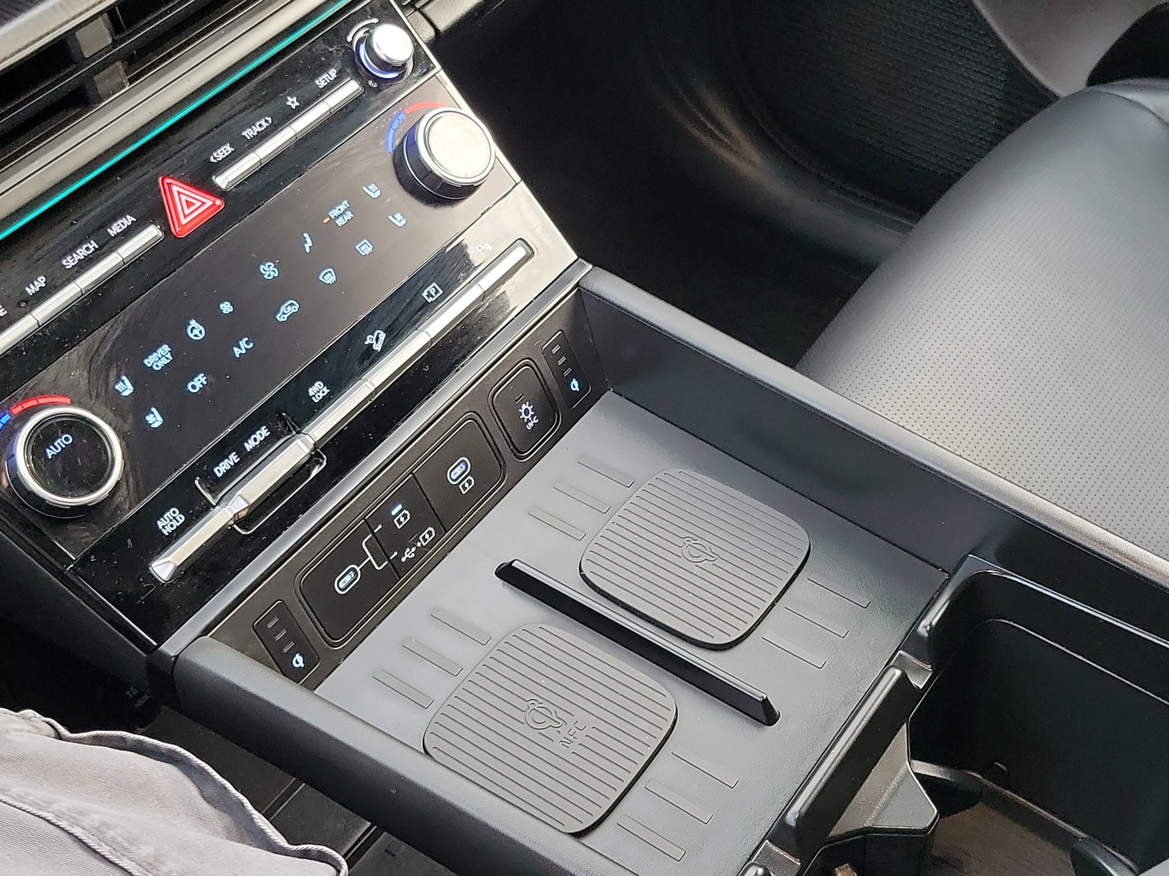 Certified 2025 Hyundai Santa Fe Calligraphy image 16