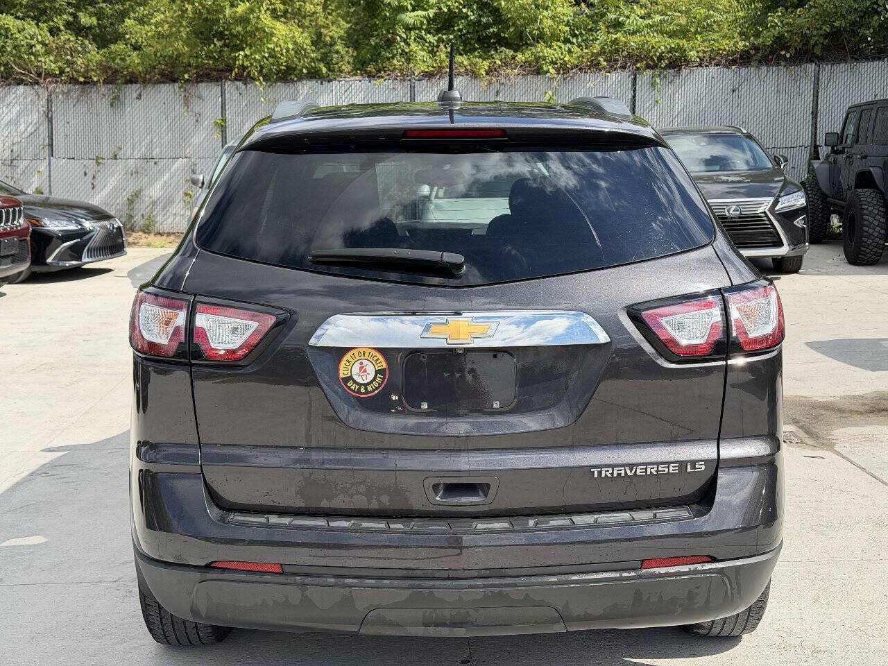 Used 2016 Chevrolet Traverse LS FWD image 6