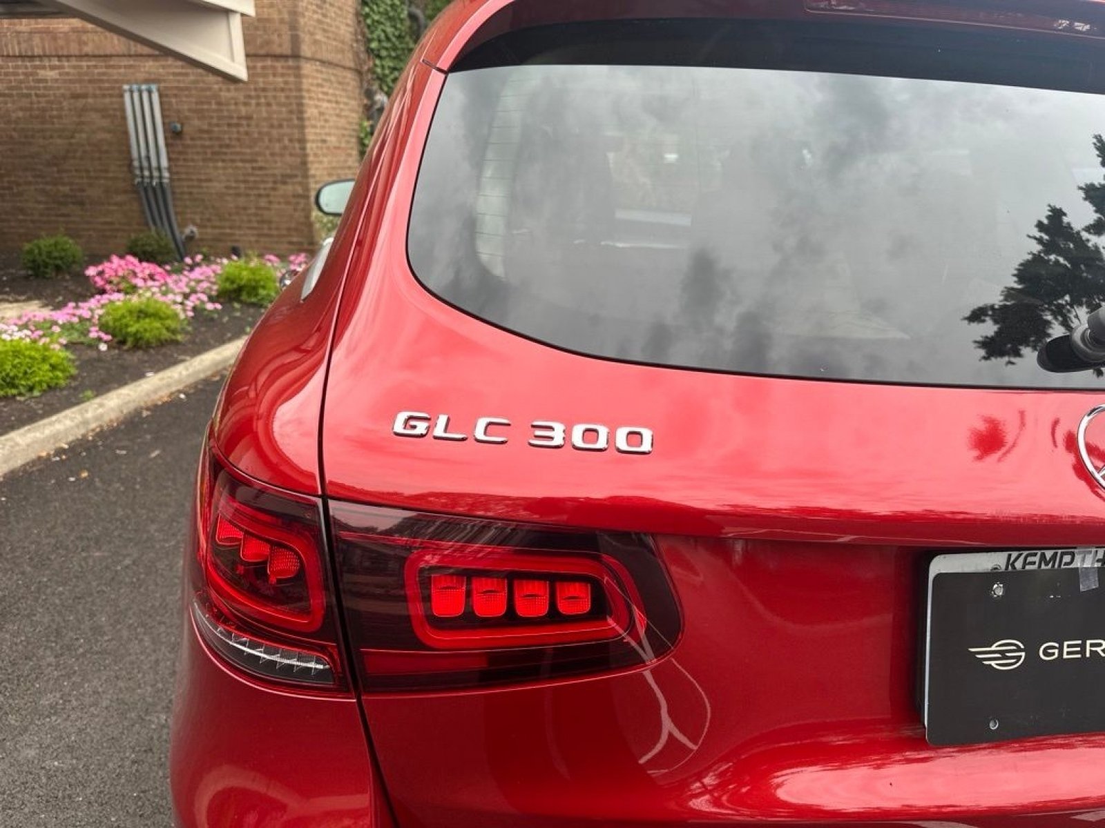 Used 2020 Mercedes-Benz GLC 300 4MATIC image 6