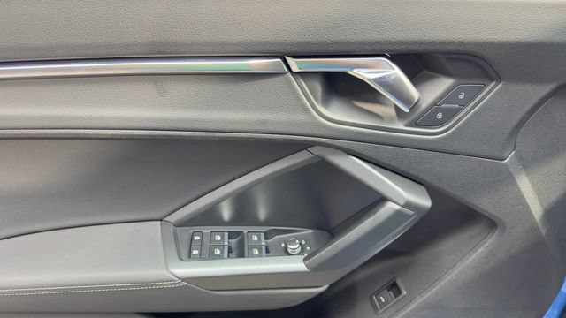 Used 2021 Audi Q3 2.0T Premium w/ Convenience Package AWD/4WD image 21