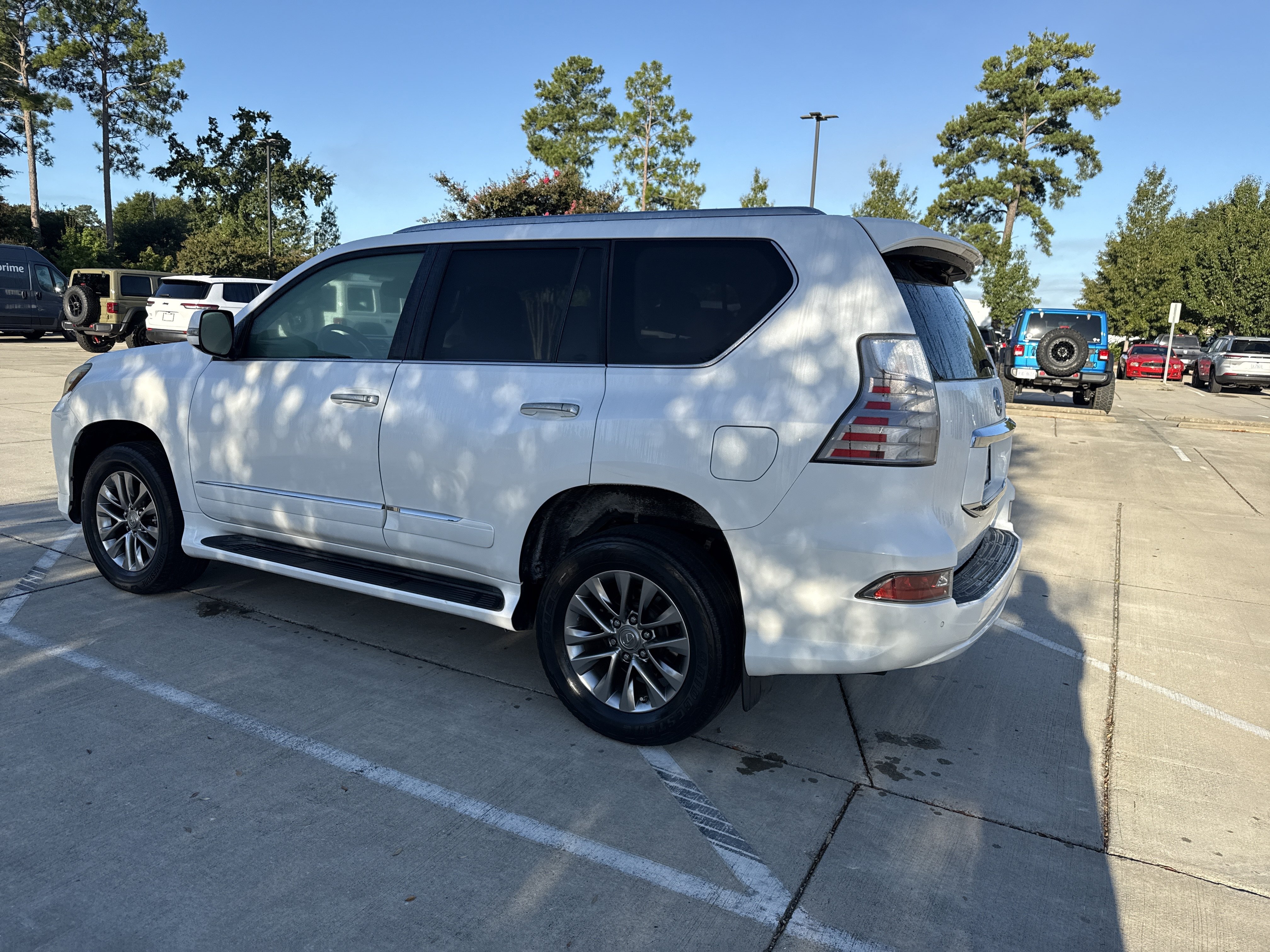 Used 2016 Lexus GX 460 Luxury AWD/4WD image 7