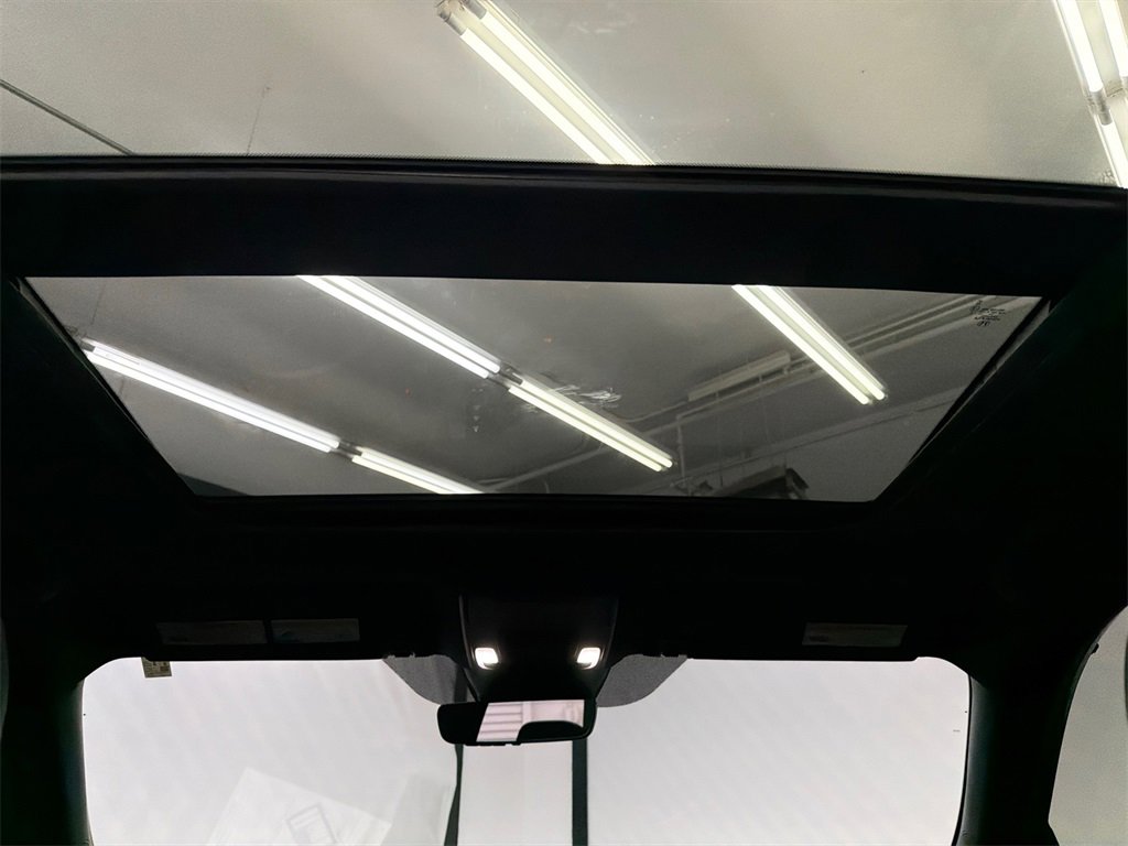 Used 2025 Honda Pilot Black Edition image 24