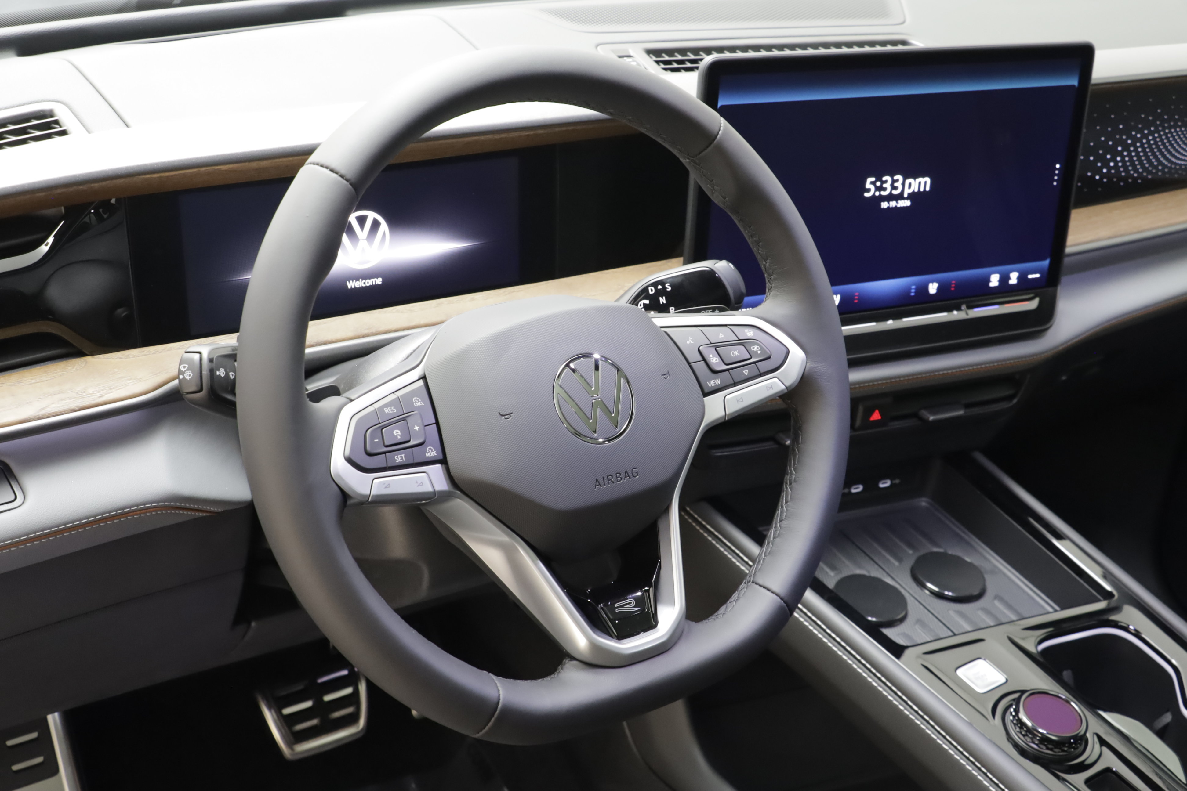 New 2027 Volkswagen Atlas SEL Premium R-Line AWD/4WD image 9