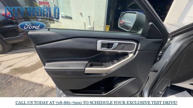 Certified 2022 Ford Explorer XLT w/ Equipment Group 202A AWD/4WD image 6