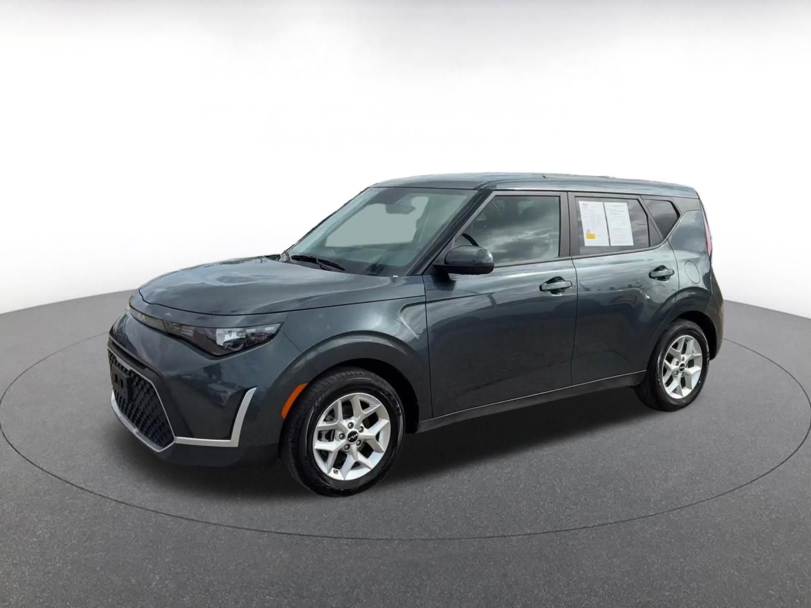 Used 2025 Kia Soul LX w/ LX Technology Package image 6