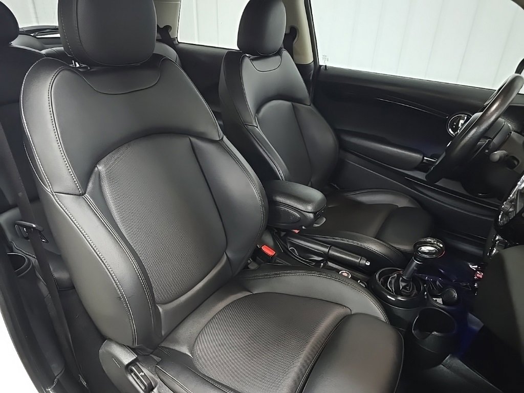 Used 2019 MINI Cooper S image 14