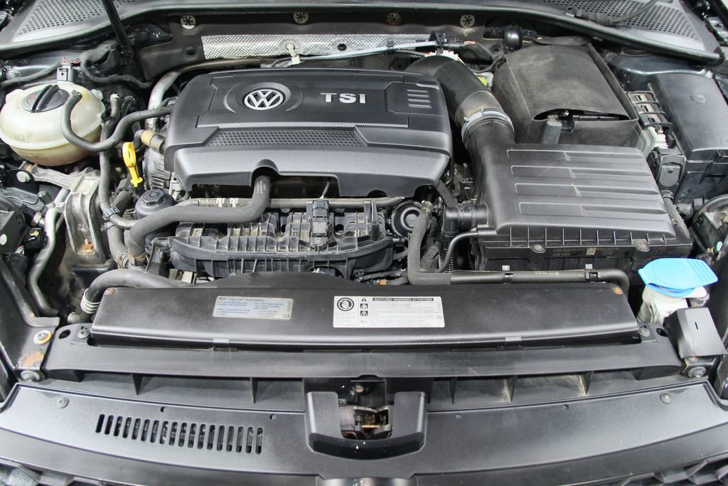 Used 2016 Volkswagen GTI 4-Door FWD image 29