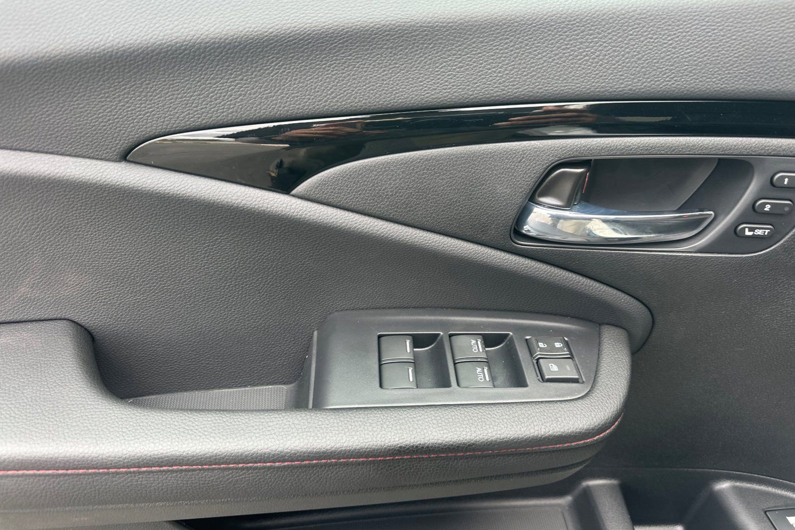 New 2026 Honda Ridgeline Black Edition image 10