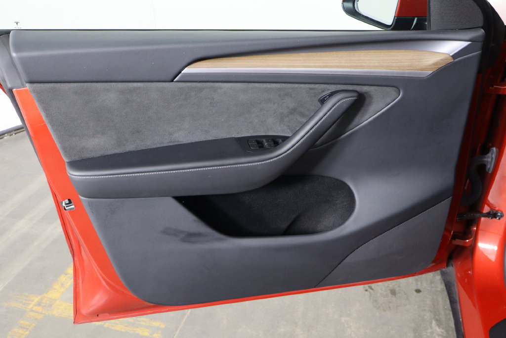Used 2023 Tesla Model Y Long Range AWD/4WD image 17