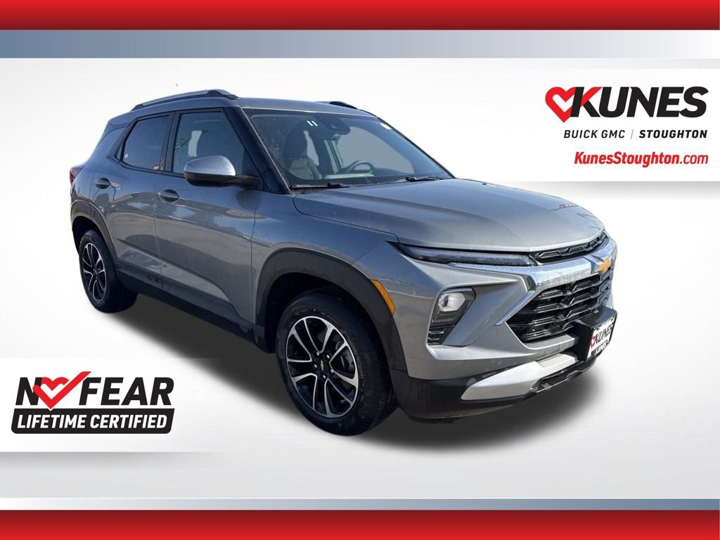 Used 2025 Chevrolet TrailBlazer LT image 1
