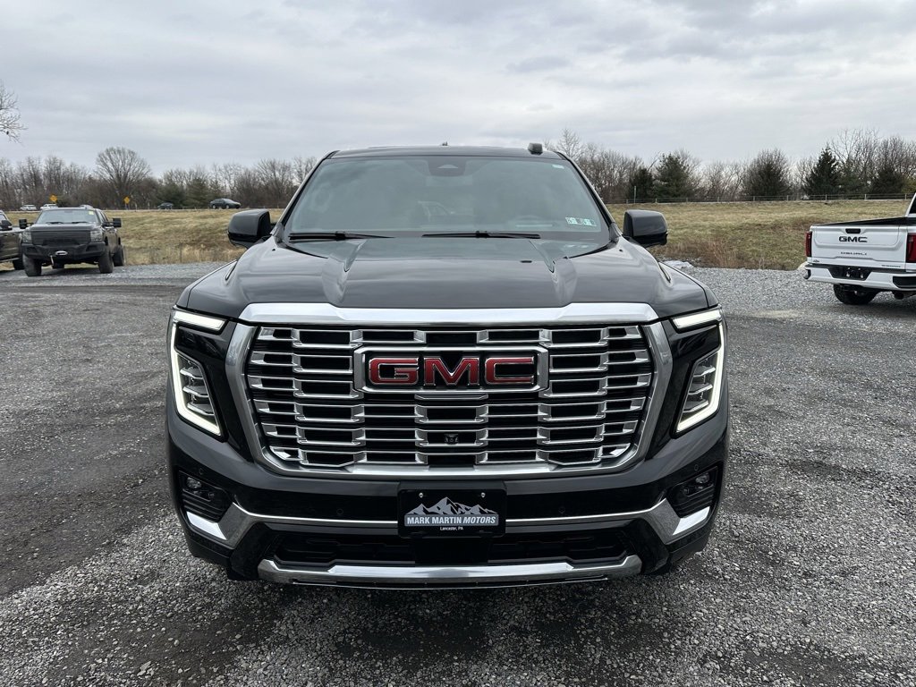 Used 2025 GMC Yukon Denali w/ Sun & Power Step Package image 10