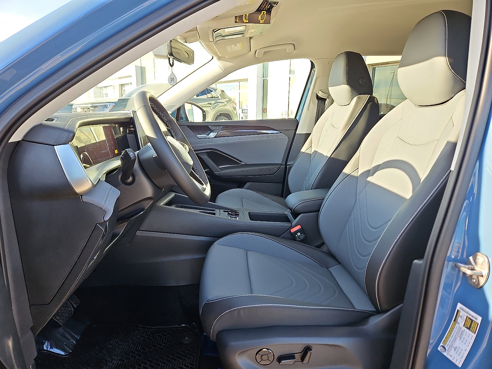 New 2026 Volkswagen Tiguan SE image 11