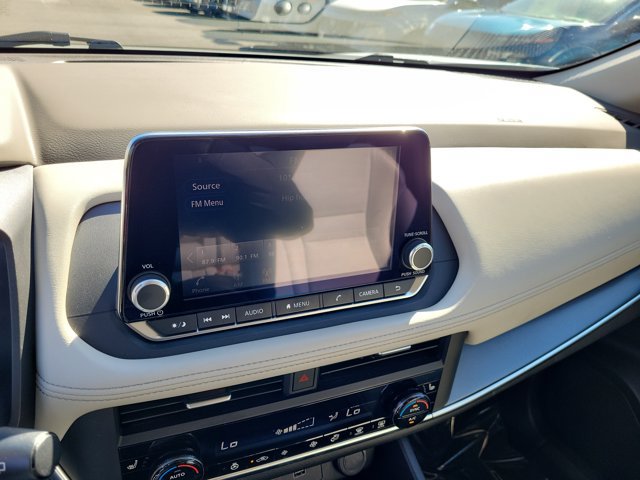 Used 2023 Nissan Rogue SV w/ SV Premium B Package FWD image 29