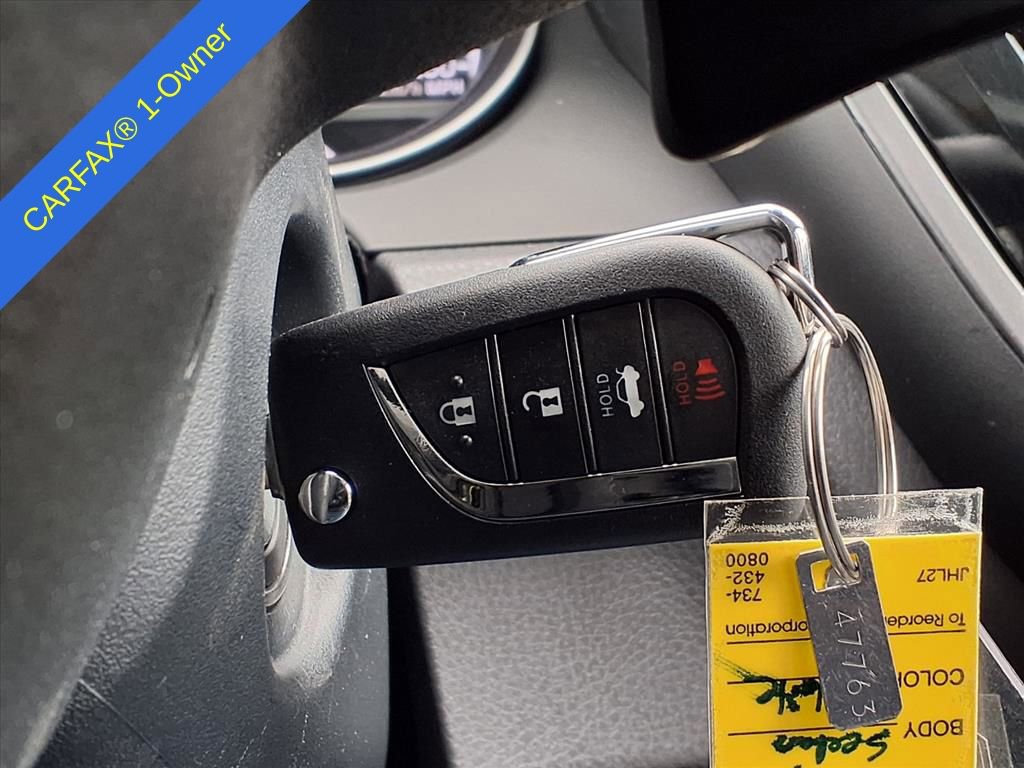 Used 2023 Toyota Camry SE image 31