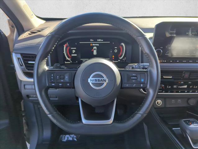 Used 2021 Nissan Rogue Platinum image 25