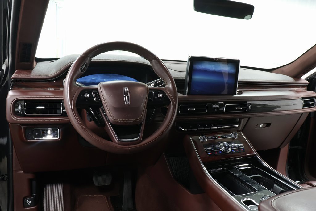 Used 2023 Lincoln Aviator Black Label image 8