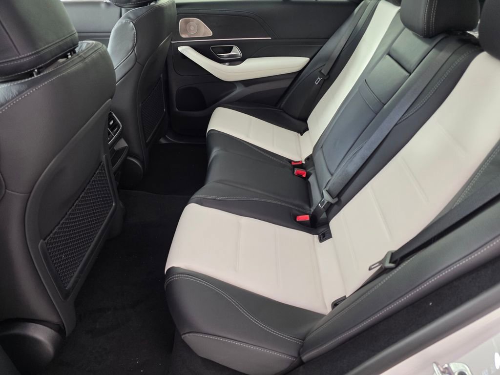 New 2026 Mercedes-Benz GLE 580 4MATIC image 11