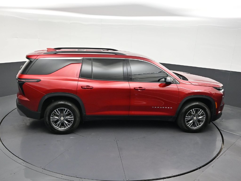 Used 2024 Chevrolet Traverse LT w/ Enhanced Driving Package FWD image 23