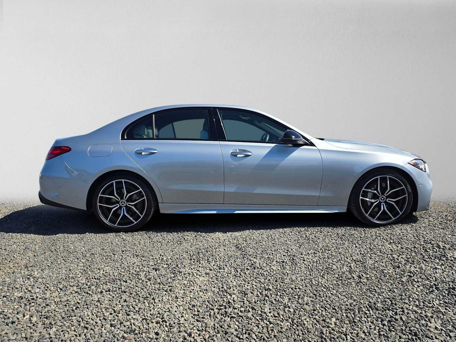 Used 2024 Mercedes-Benz C 300 Sedan image 2