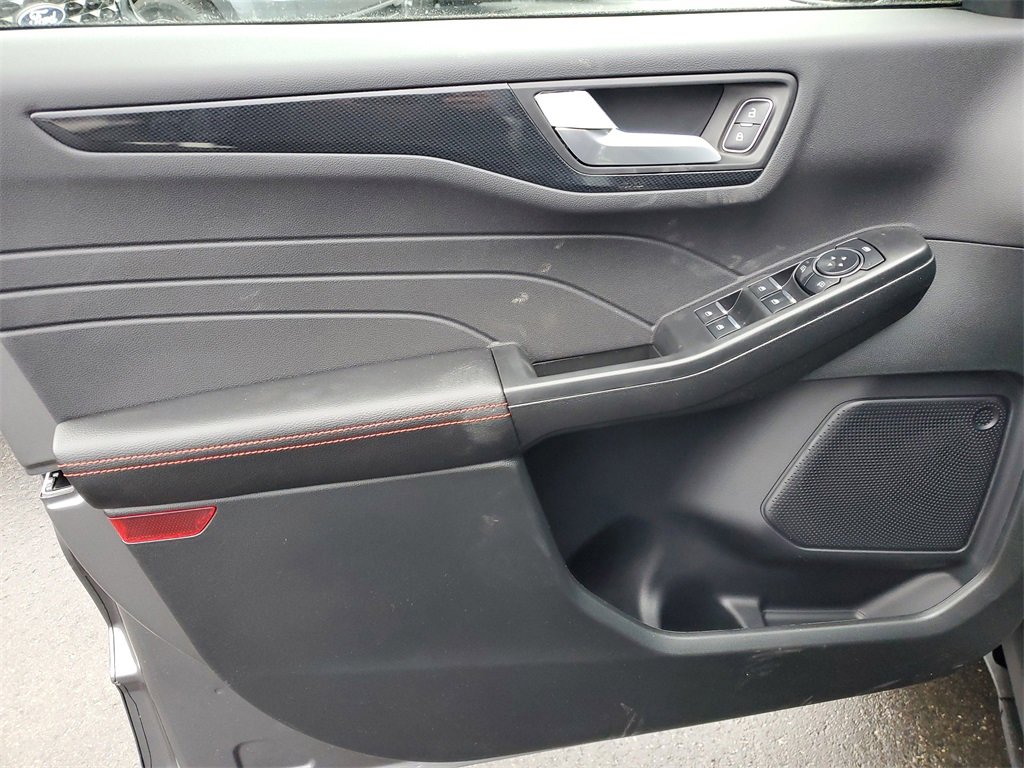 New 2026 Ford Escape ST-Line Select w/ Equipment Group 401A image 18