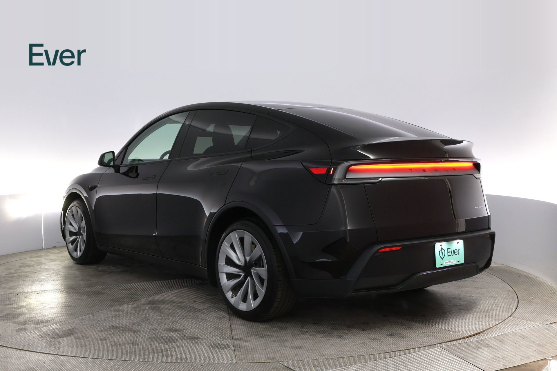 Used 2026 Tesla Model Y Long Range AWD/4WD image 17