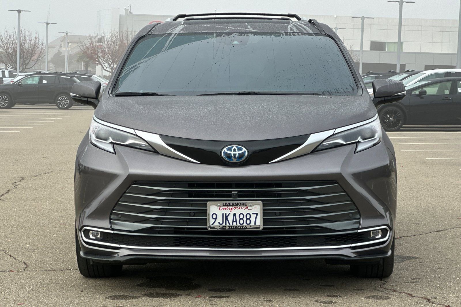 Used 2023 Toyota Sienna Platinum image 9