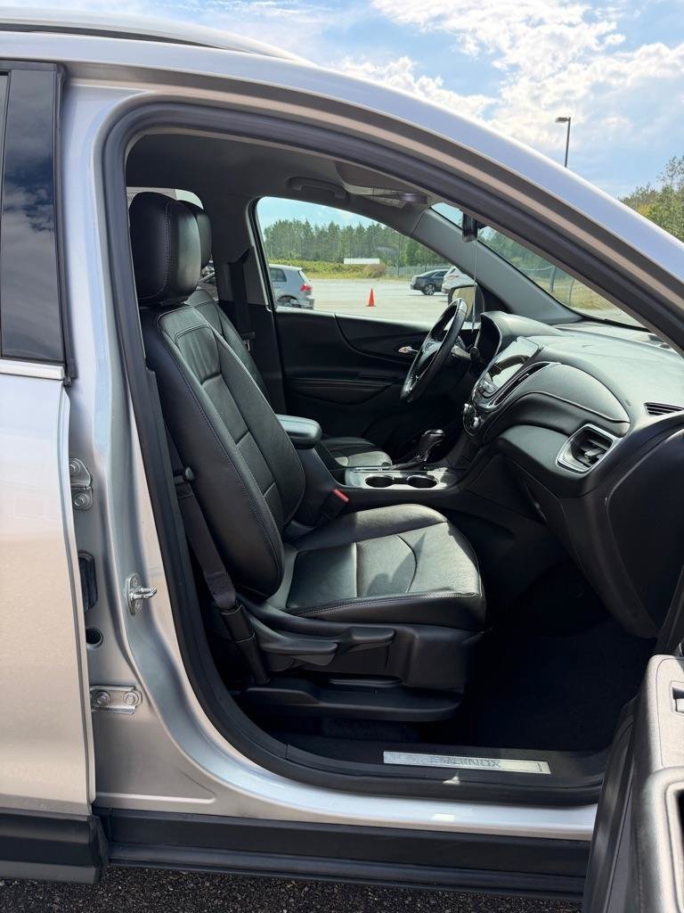 Used 2019 Chevrolet Equinox Premier AWD/4WD image 16