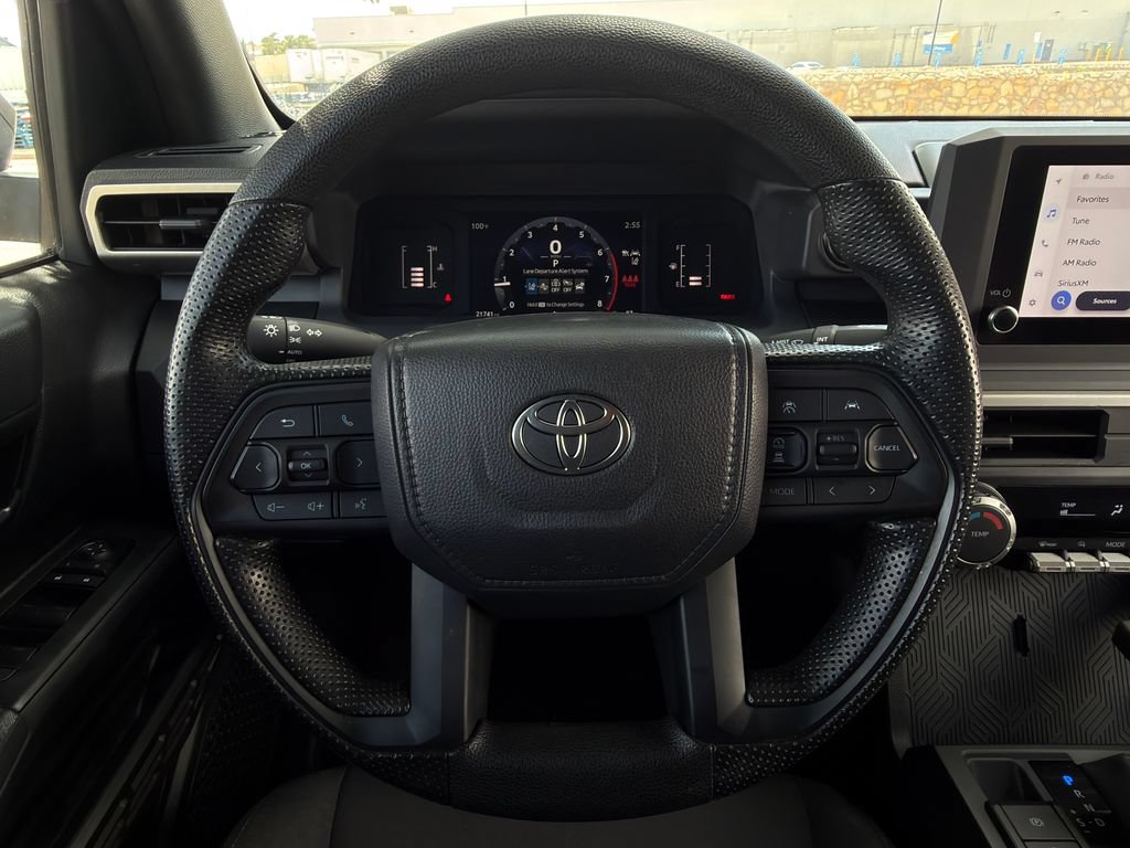 Used 2025 Toyota Tacoma SR AWD/4WD image 26
