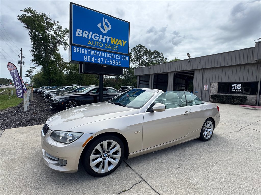 Used 2012 BMW 328i Convertible RWD image 1