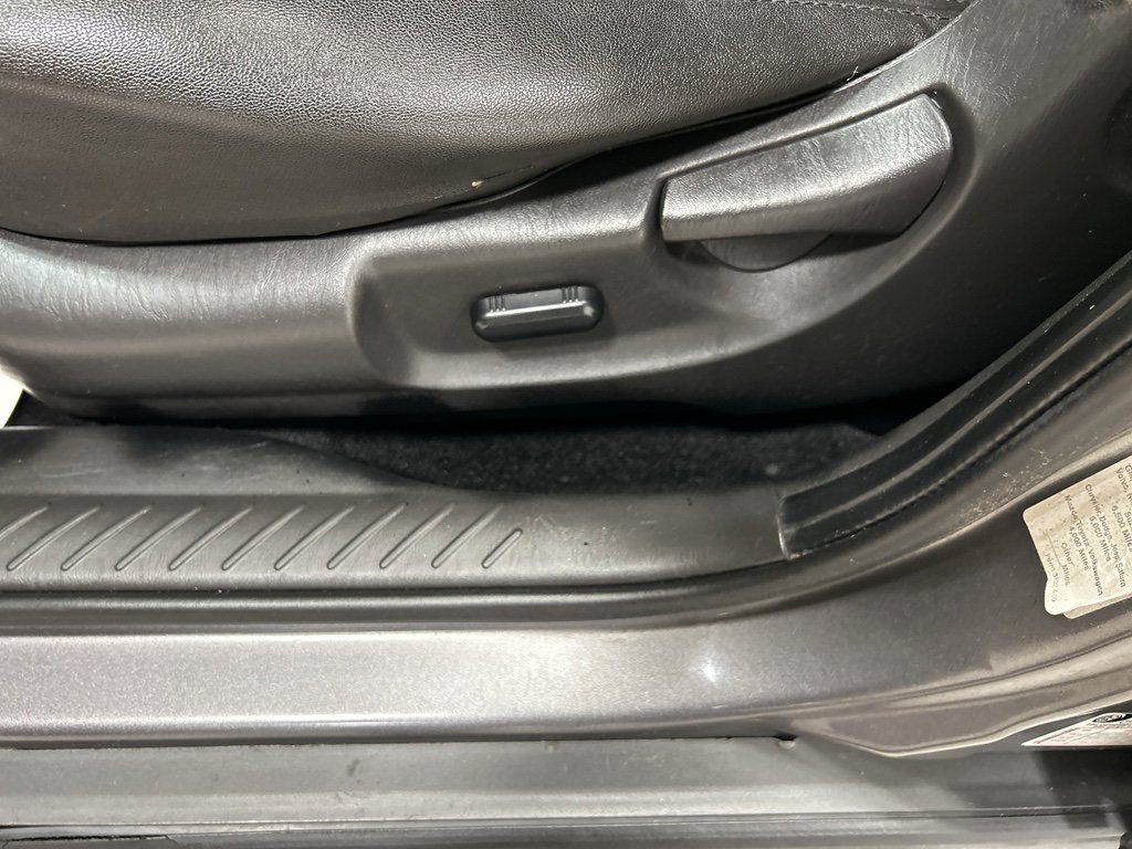 Used 2012 Ford Escape Limited image 19