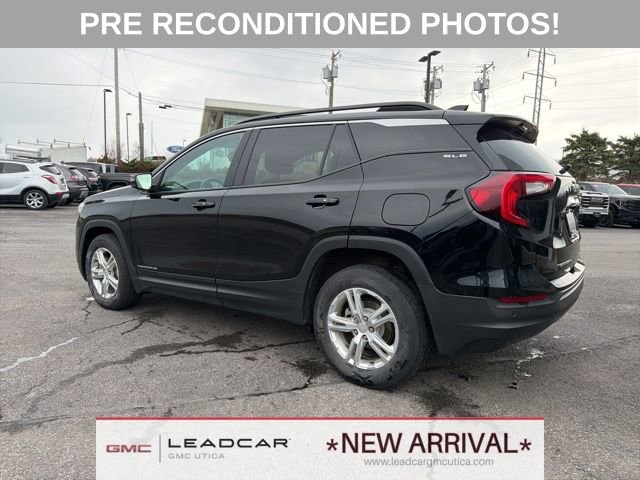 Used 2022 GMC Terrain SLE w/ Driver Convenience Package AWD/4WD image 3