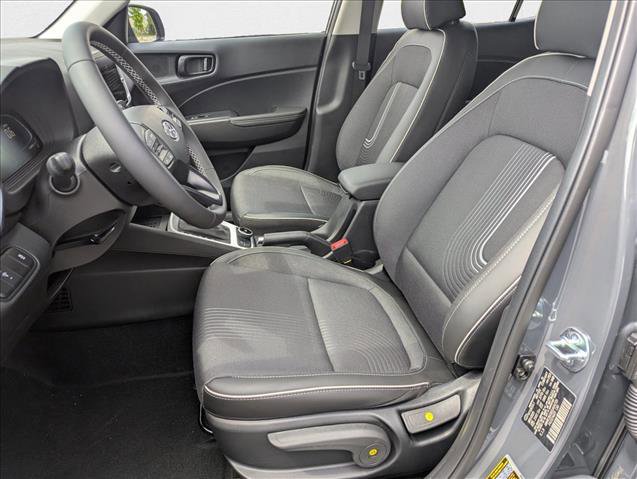 New 2025 Hyundai Venue Limited image 4