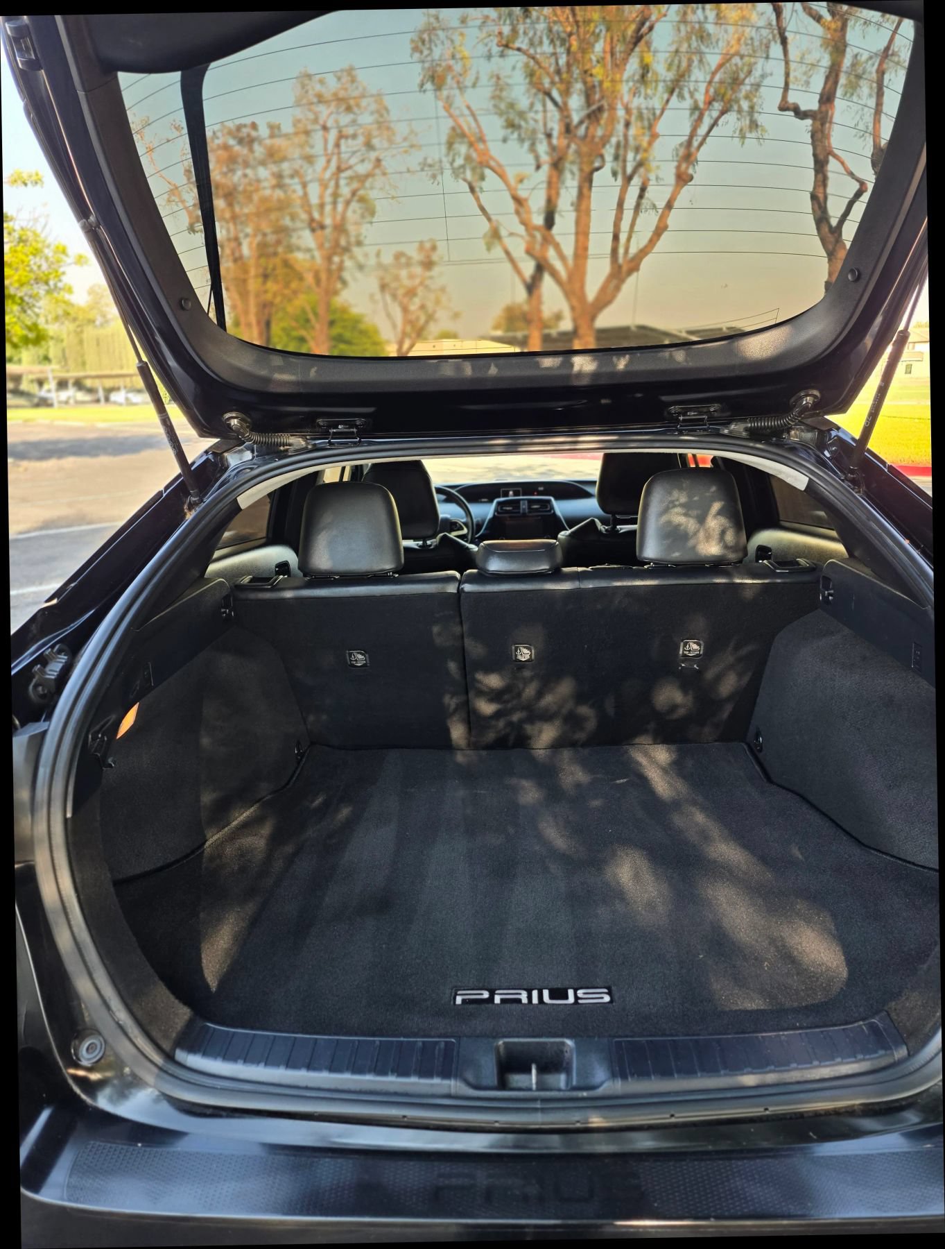 Used 2016 Toyota Prius Four Touring FWD image 37