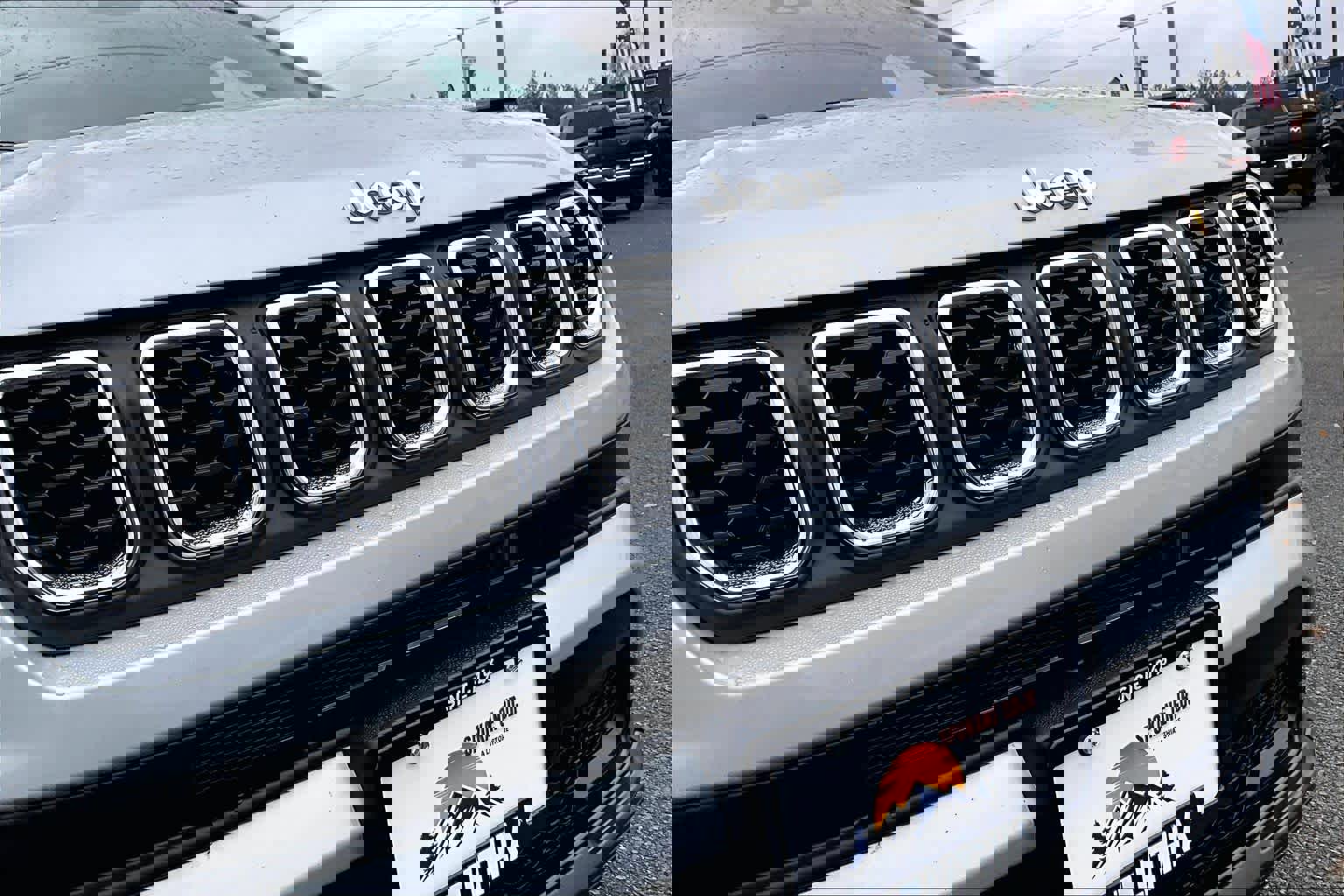 Used 2024 Jeep Compass Latitude image 34