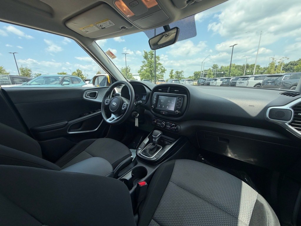 Used 2020 Kia Soul LX FWD image 9