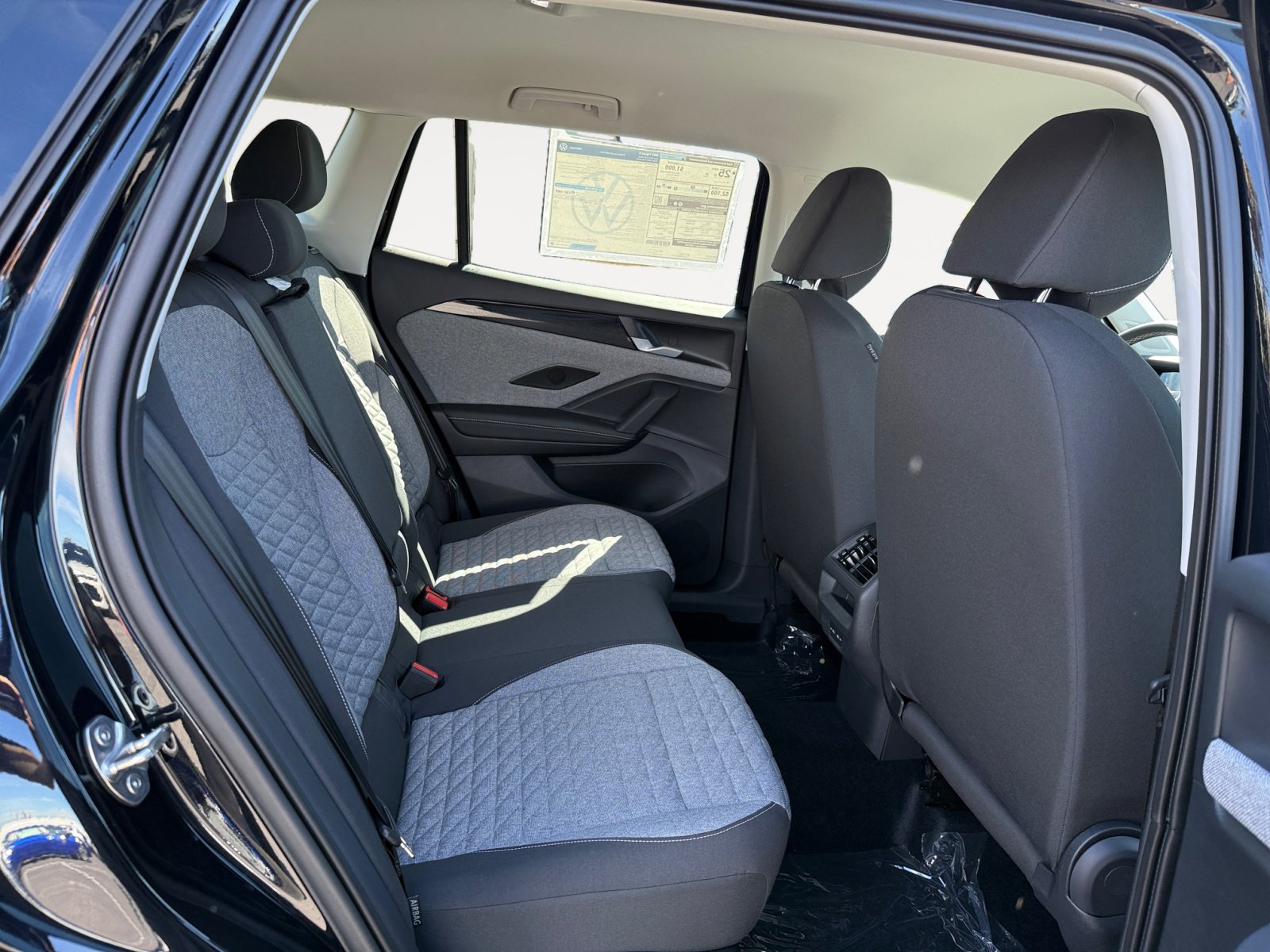 New 2025 Volkswagen Tiguan S image 18