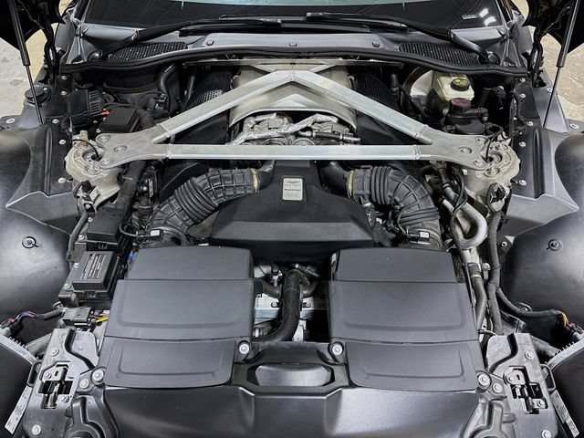 Used 2020 Aston Martin V8 Vantage Coupe RWD image 27