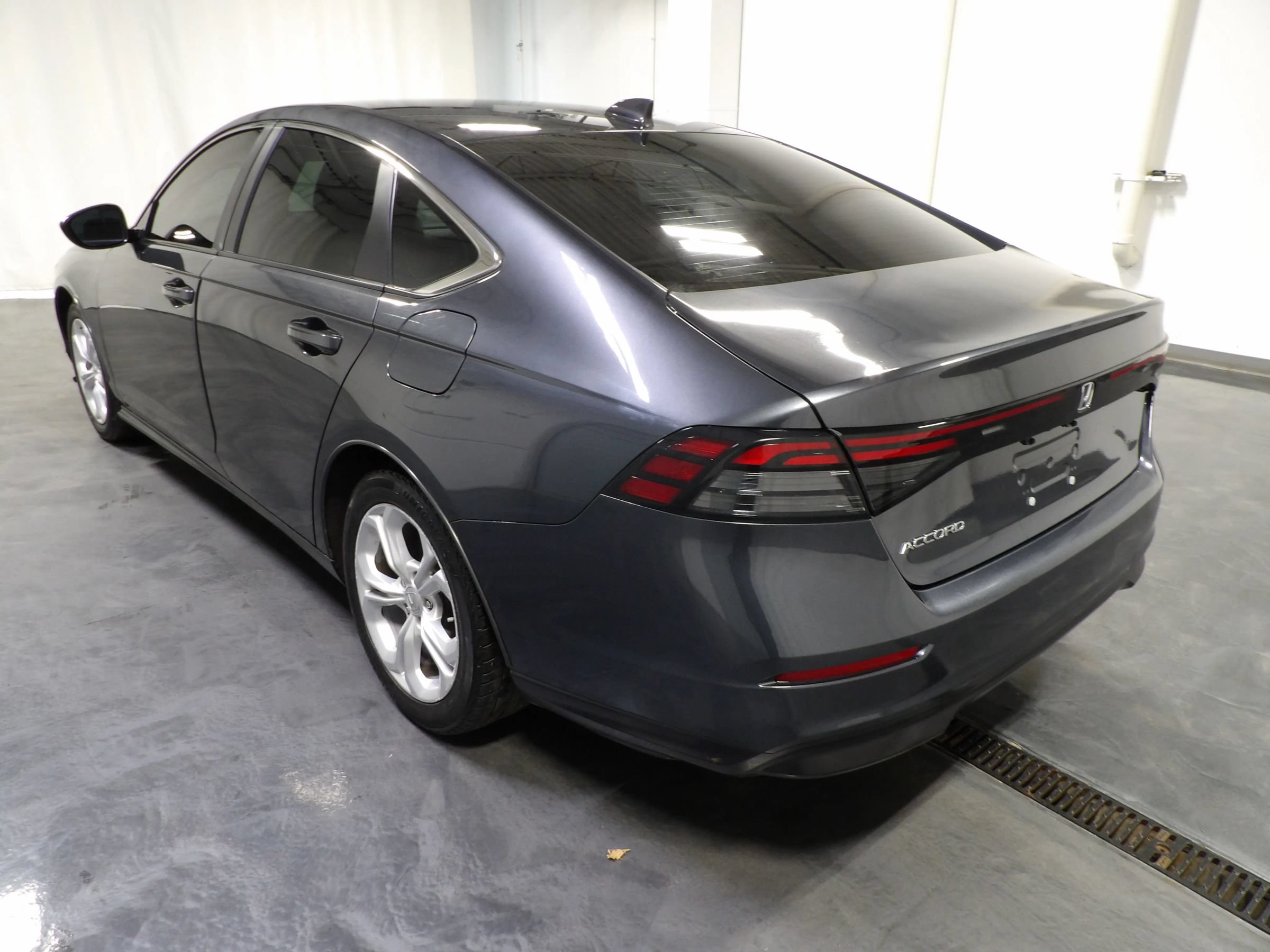 Used 2025 Honda Accord LX image 6
