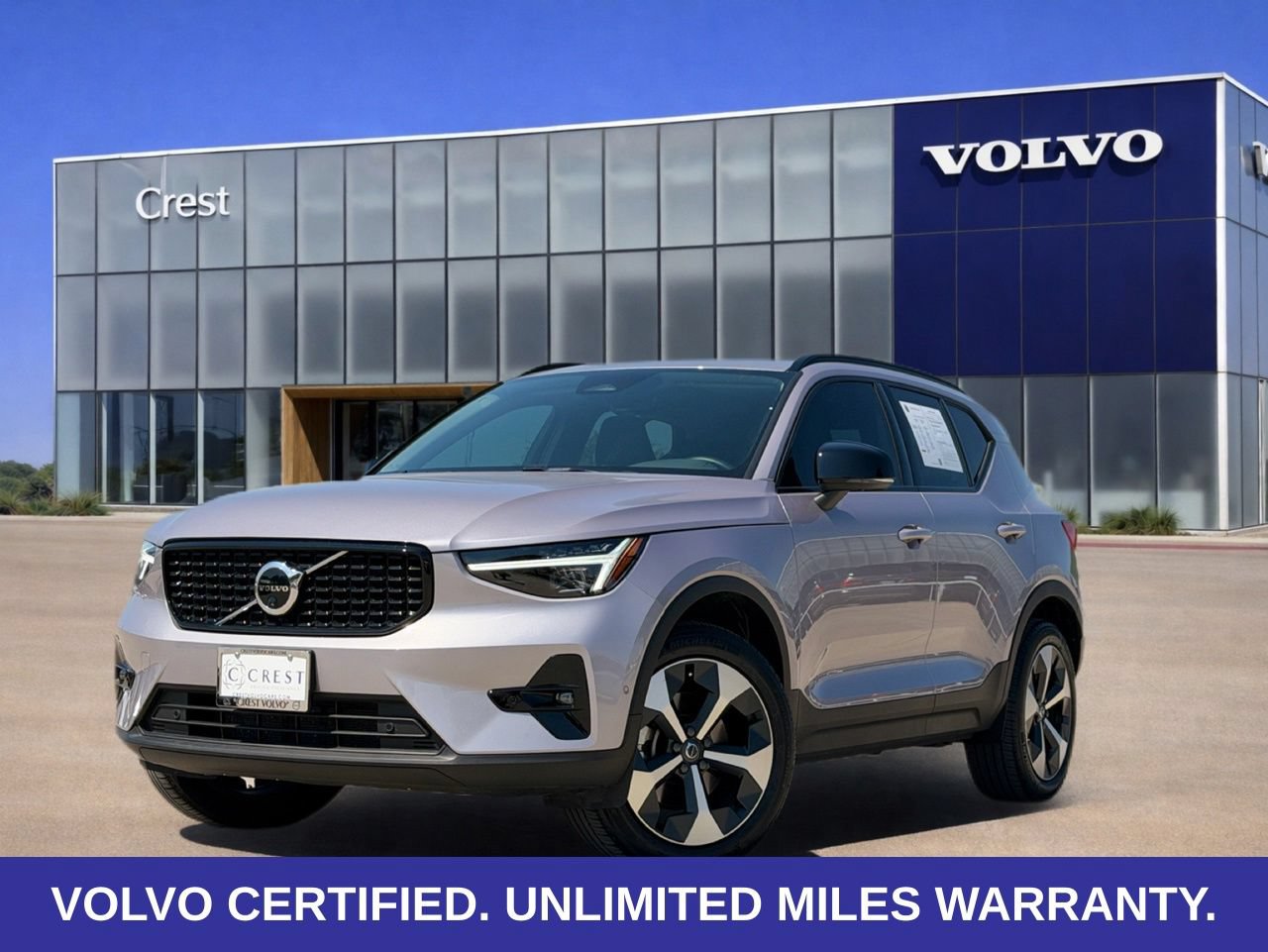 Certified 2026 Volvo XC40 B5 Plus AWD/4WD image 1